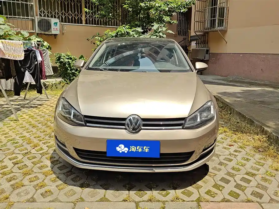 Volkswagen Golf 2016 230TSI Automatic Comfort фото 2