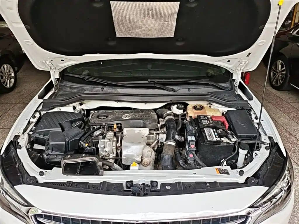 Buick Excelle 2019 18T Auto Connected Elite China VI фото 16