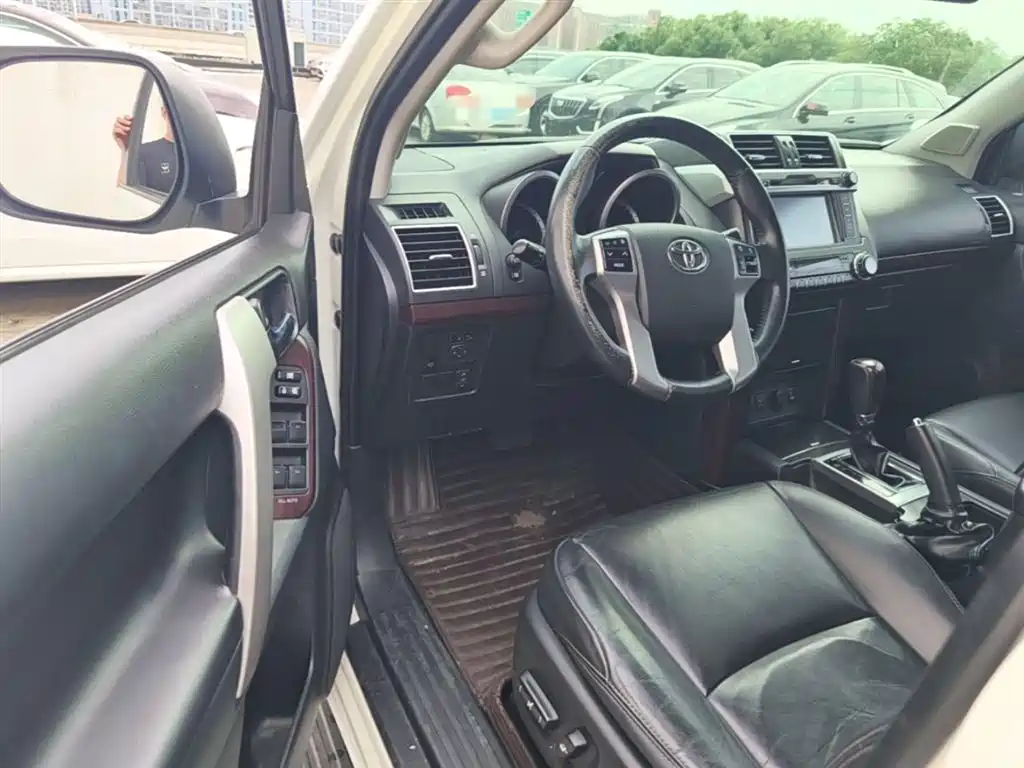 Toyota Prado 2016 3.5L Auto TX-L фото 16