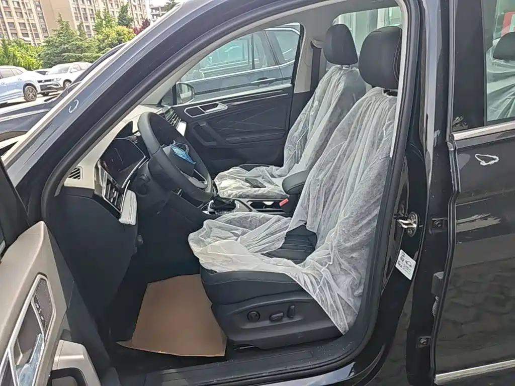 VOLKSWAGEN TIGUAN L NEW ENERGY