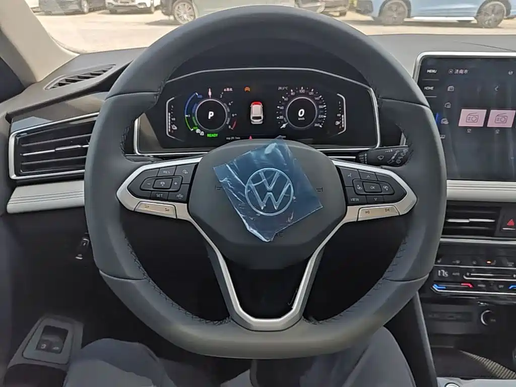 VOLKSWAGEN TIGUAN L NEW ENERGY