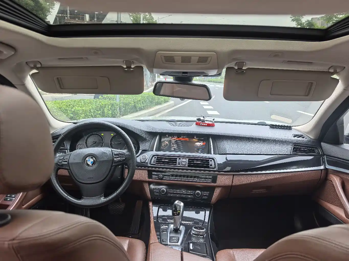 BMW 5 Series 2014 520Li Elegance фото 9