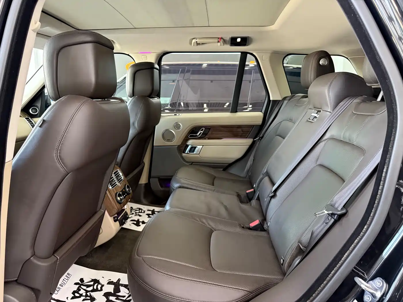 Land Rover Range Rover 2019 3.0 SCV6 Heritage Edition фото 12