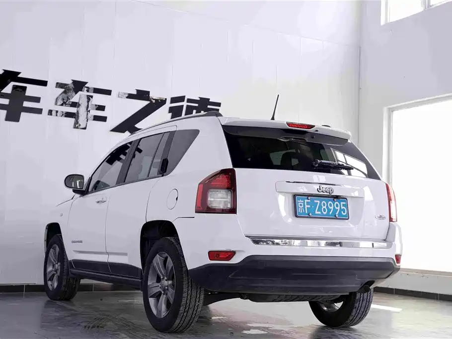 Jeep Compass (Import) 2014 2014 2.4L 4WD Serpentine Collector's Edition