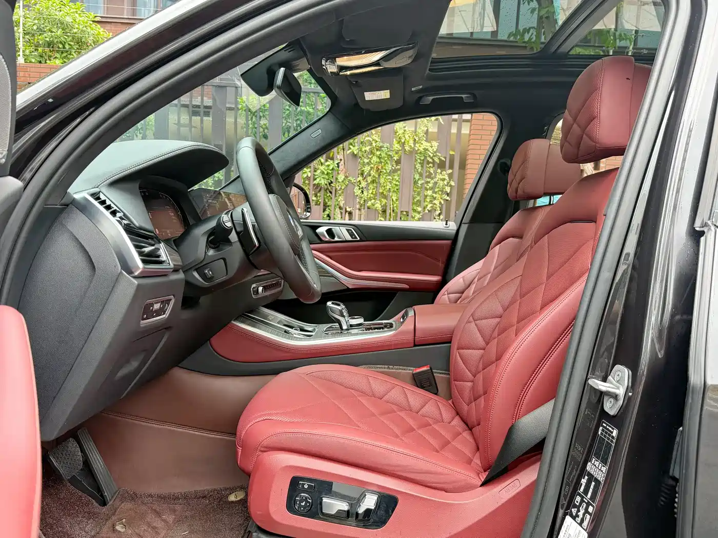 BMW X5 2022 Model xDrive 40Li M Sport Package фото 7