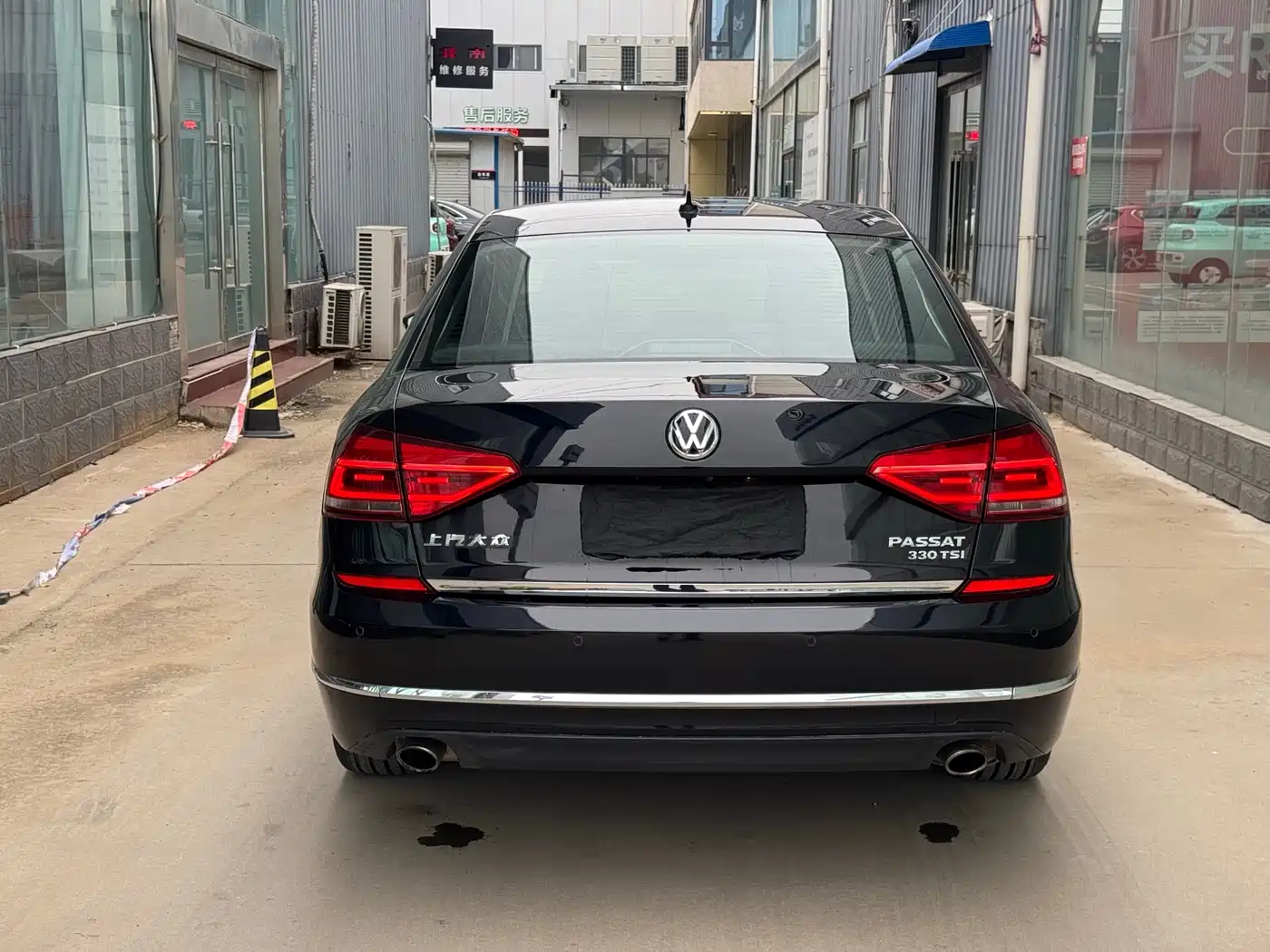 Volkswagen Passat 2017 330TSI DSG Luxury фото 5