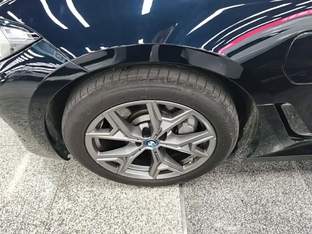 BMW i3 2022 eDrive 35 L фото 23