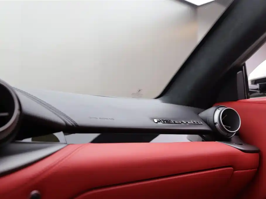 Ferrari F12berlinetta 2013 6.3L Standard фото 12