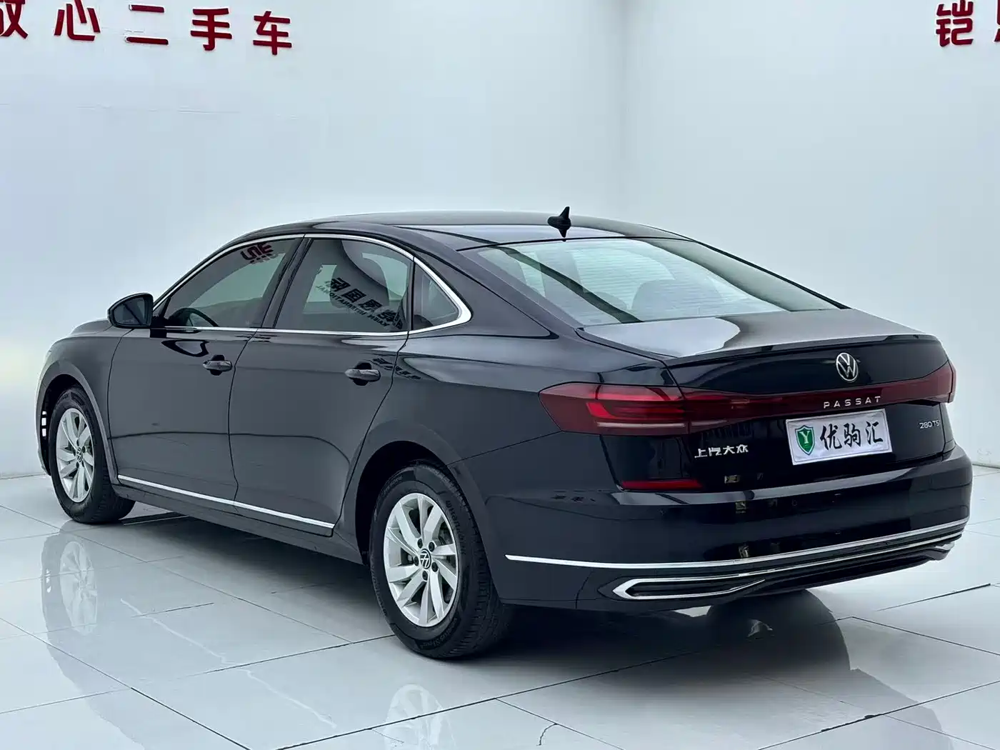 Volkswagen Passat 2022 280TSI Business Edition фото 5