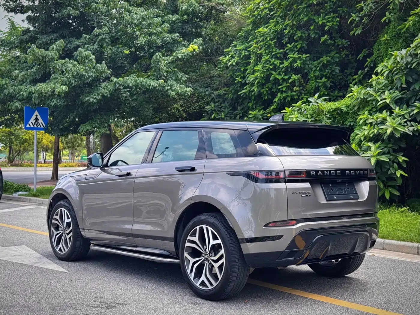 Land Rover Range Rover Evoque 2020 249PS R-DYNAMIC S Sport Edition фото 26