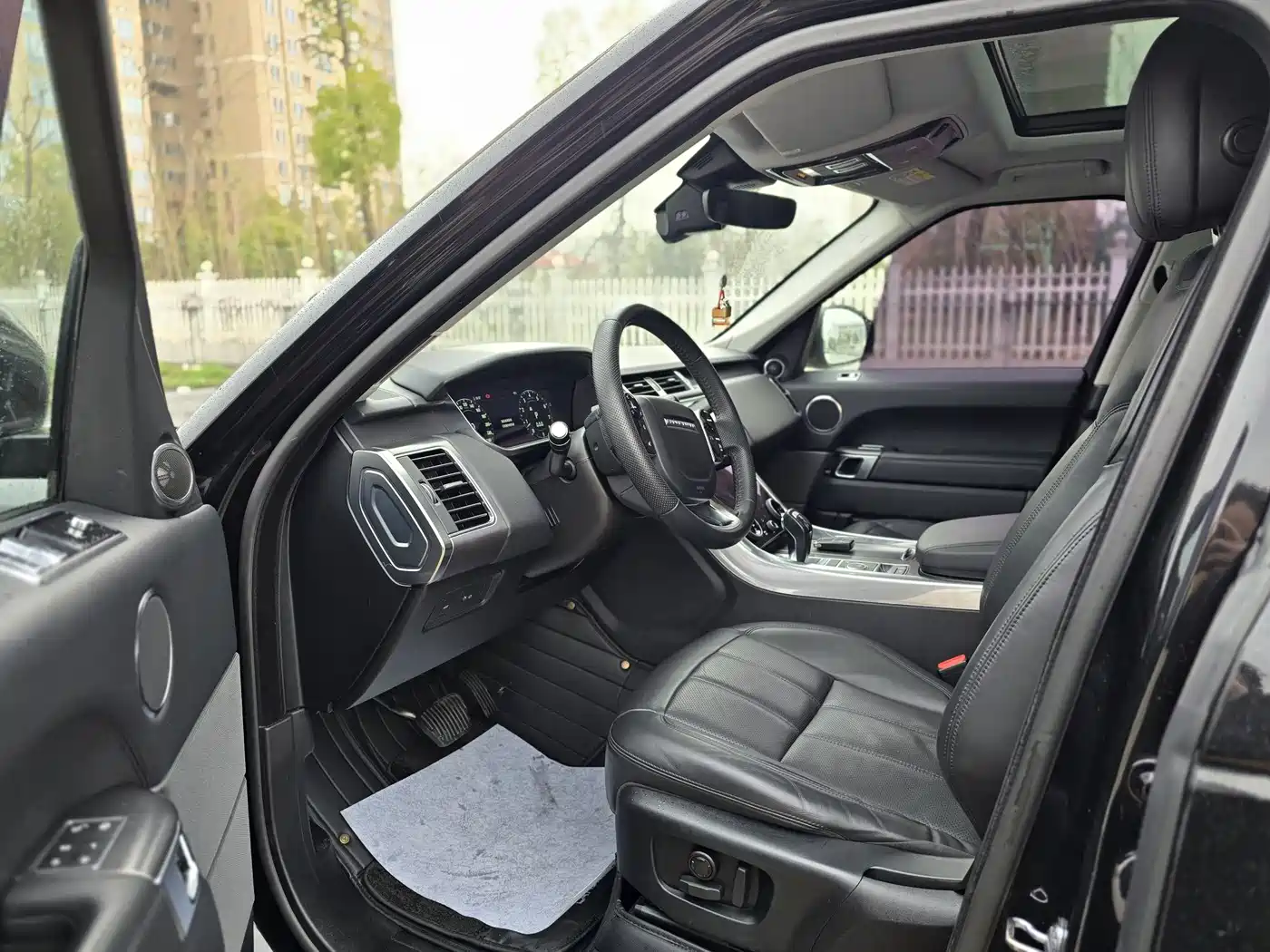 Land Rover Range Rover Sport 2019 3.0 SC V6 Special Edition фото 5