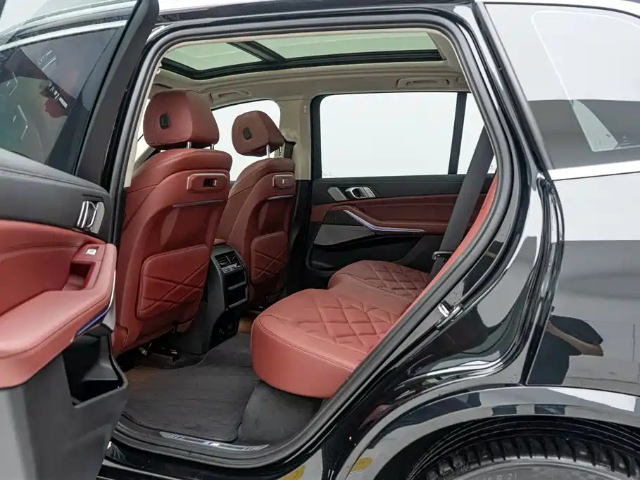 BMW X5 2023 xDrive 30Li Premium M Sport Package фото 22