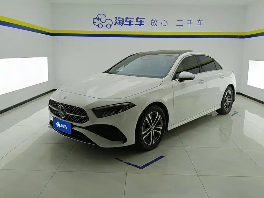 Mercedes-Benz A-Class 2023 A 200 L Dynamic