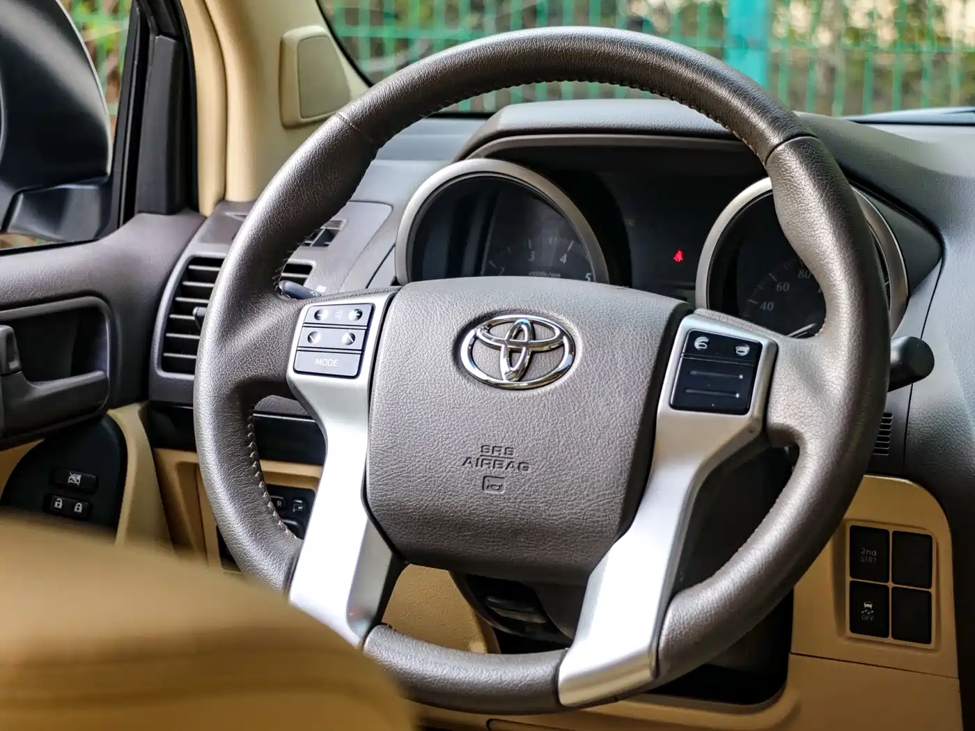 Toyota Prado (Import) 2014 2.7L Automatic Luxury фото 7