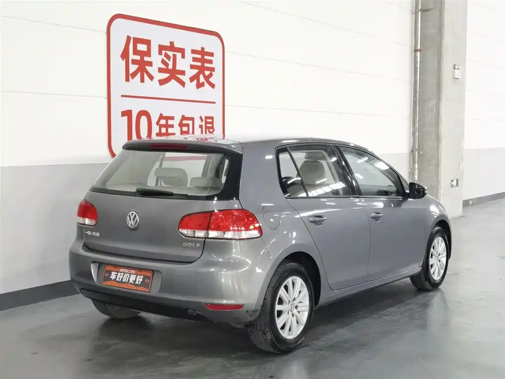 Volkswagen Golf 2011 Model 1.6 Automatic Fashion фото 2