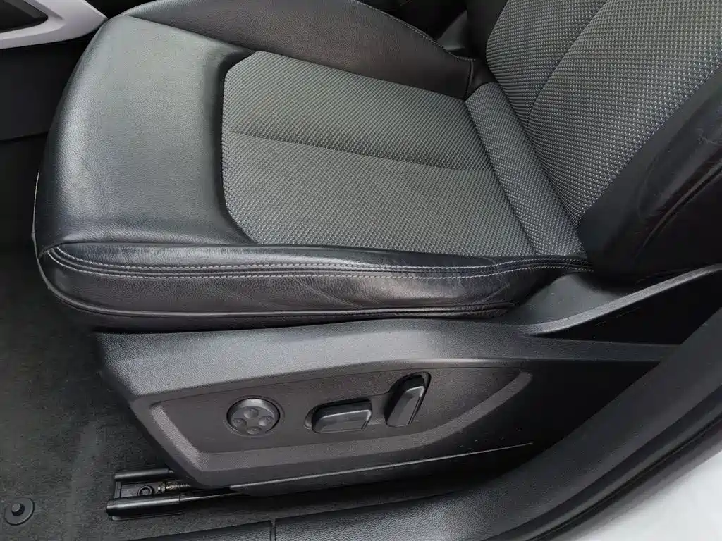 Audi Q2L 2018 35 TFSI Fashion Elegance China V фото 20