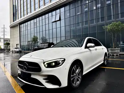 Mercedes-Benz E