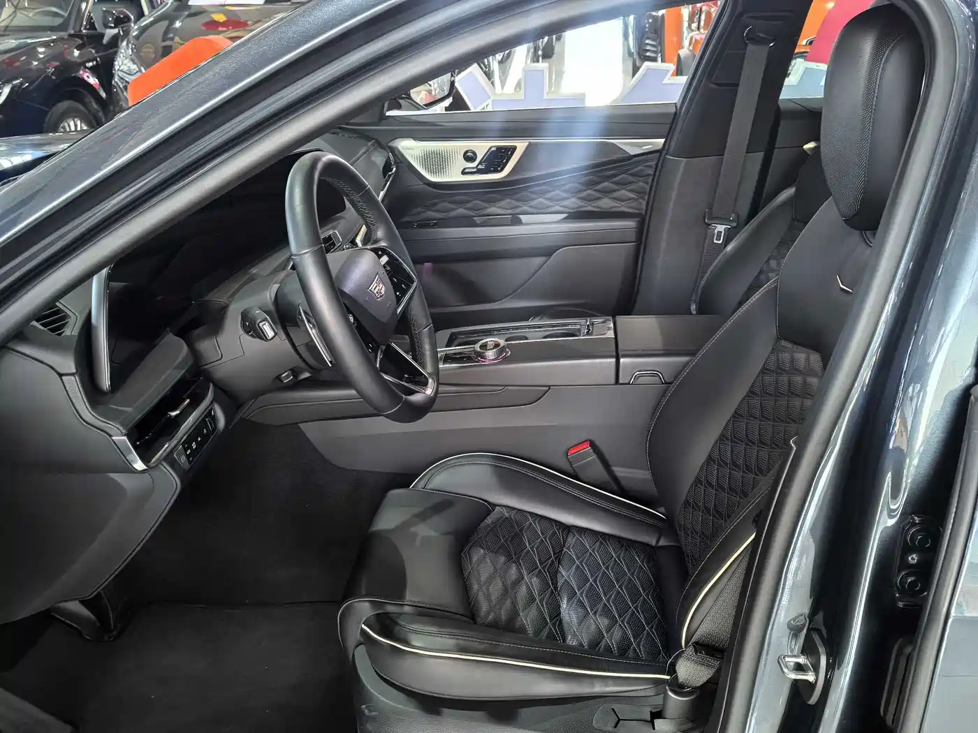 CADILLAC CT6