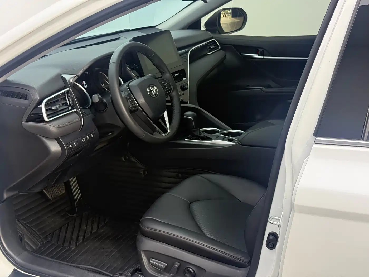 Toyota Camry 2021 2.0G Luxury Edition фото 11