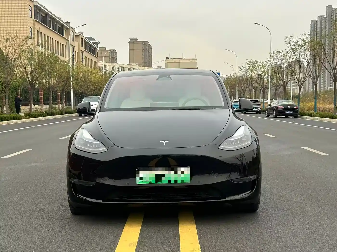 TESLA MODEL Y