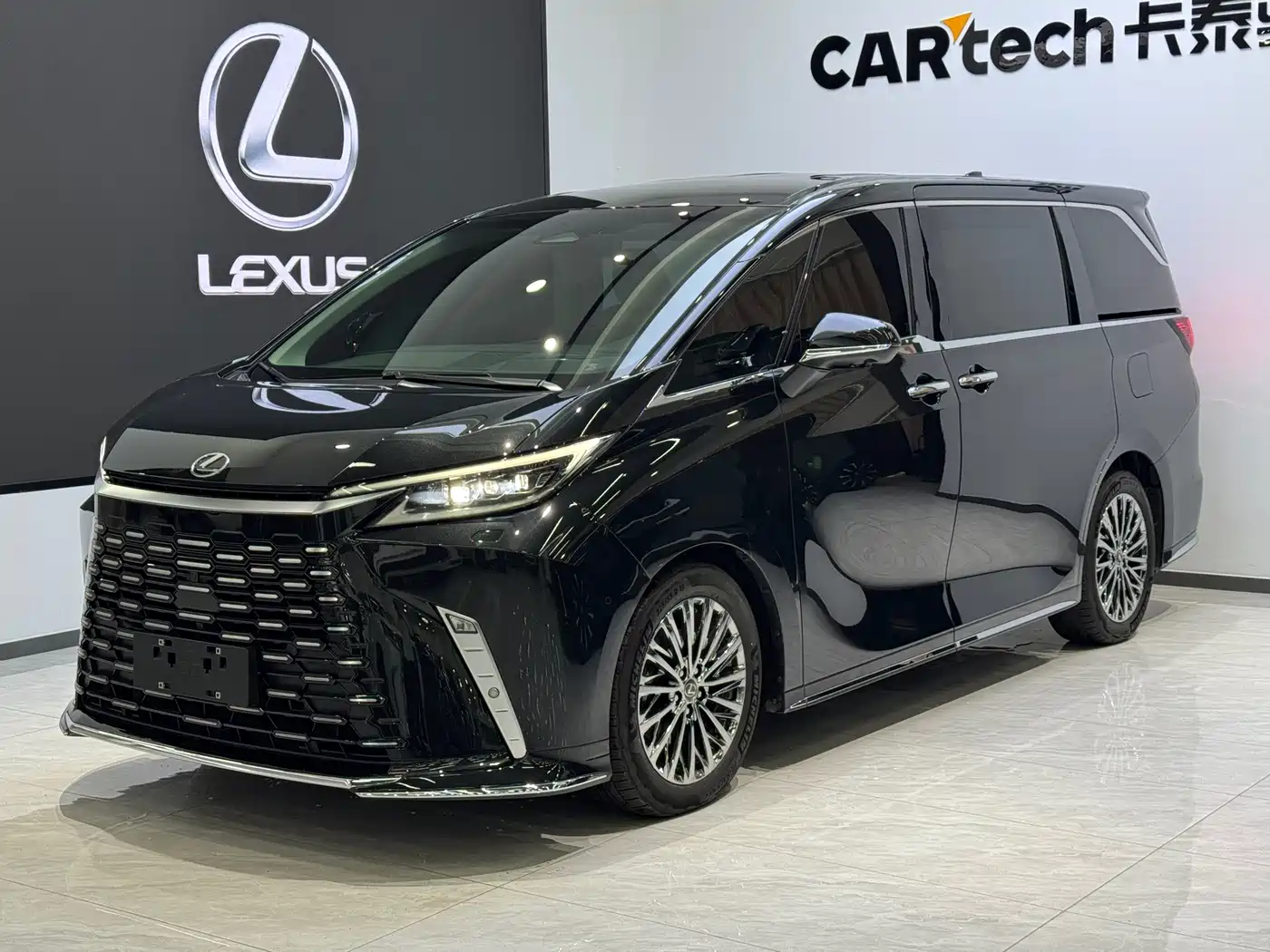 Lexus LM 2025 2023 500h 6-Seater Prestige Edition