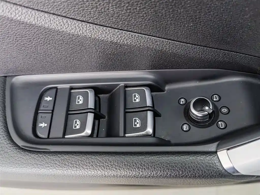Audi Q2L 2018 35 TFSI Fashion Elegance China V фото 9