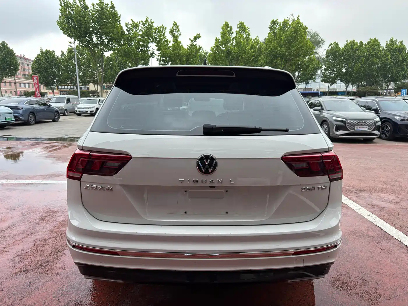 Volkswagen Tiguan L 2021 330TSI Automatic 2WD R-Line Premium фото 5