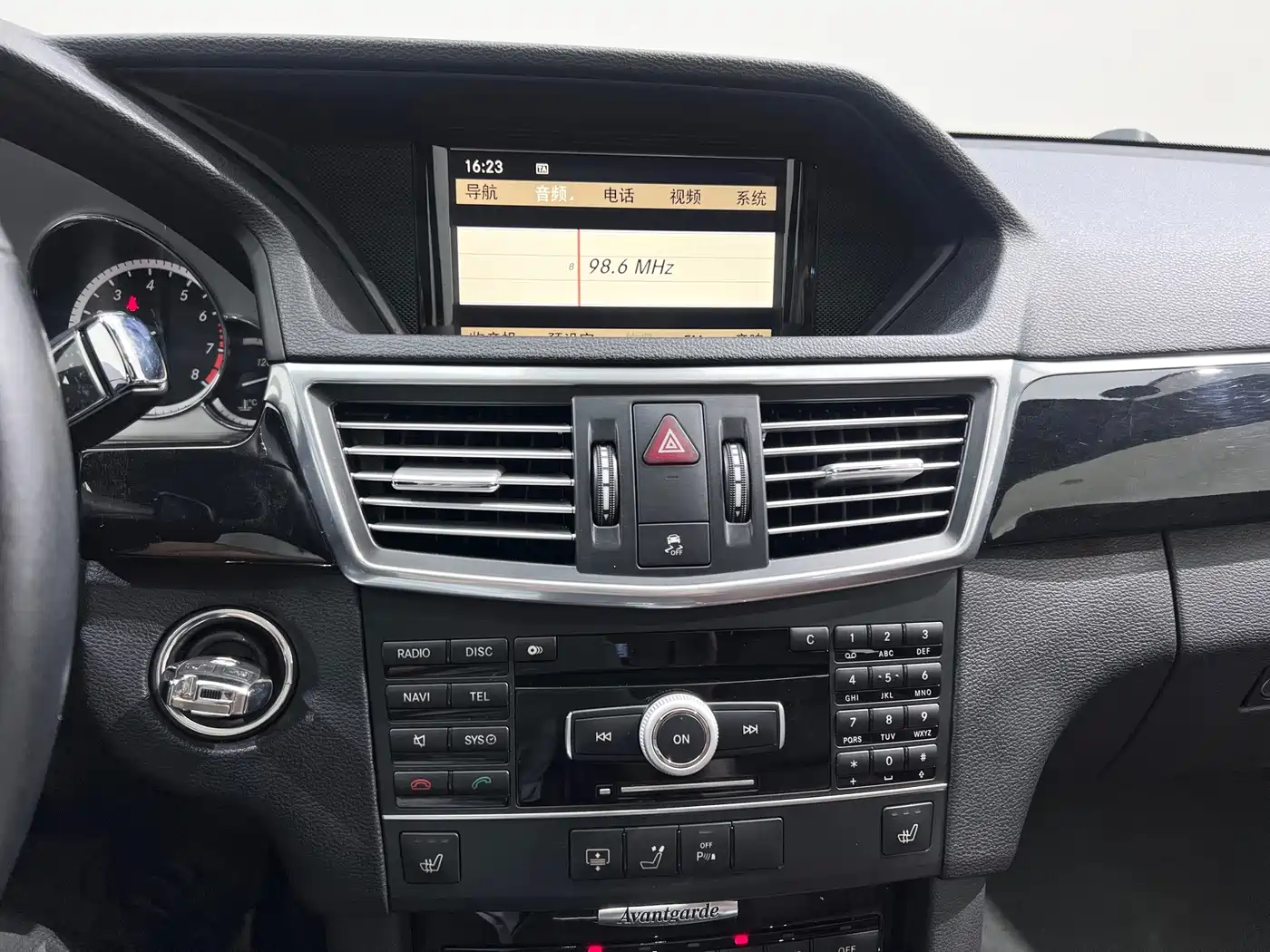 Mercedes-Benz E-Class 2010 2011 E 300 L Fashion Premium