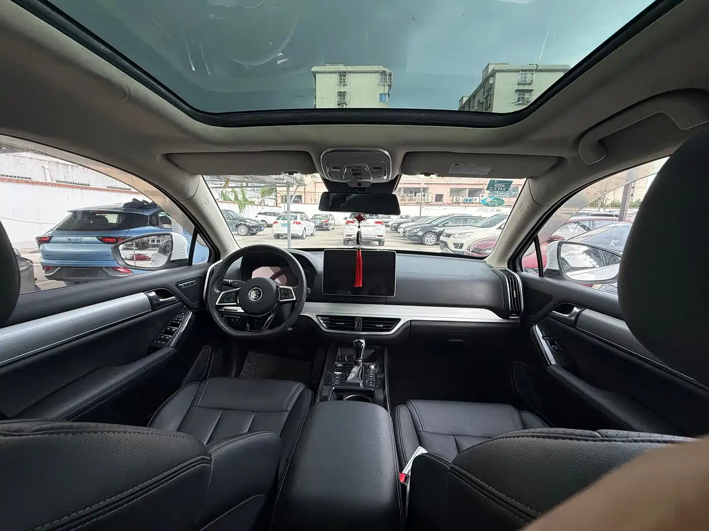 BYD Tang 2018 2018 2.0T Automatic Smart Connection Honor Edition 7-Seater China V