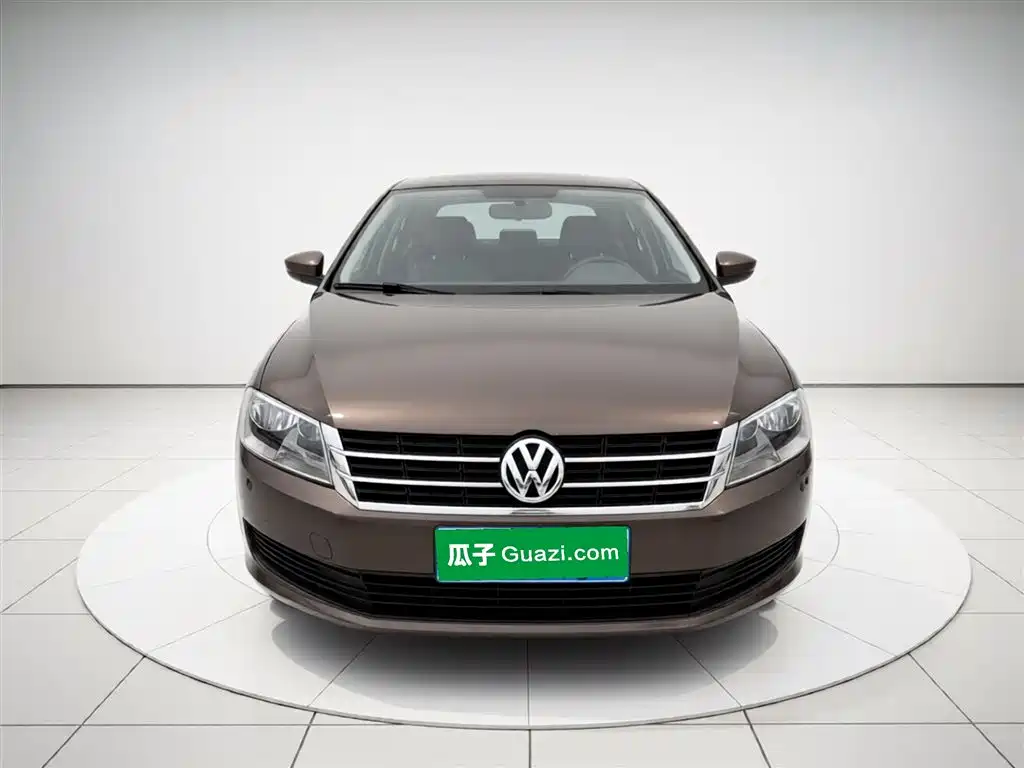 Volkswagen Lavida Tour 2013 1.6L Automatic Trend Style фото 3