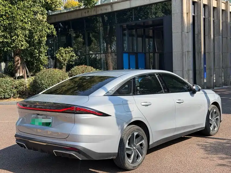 GEELY GALAXY GALAXY L6