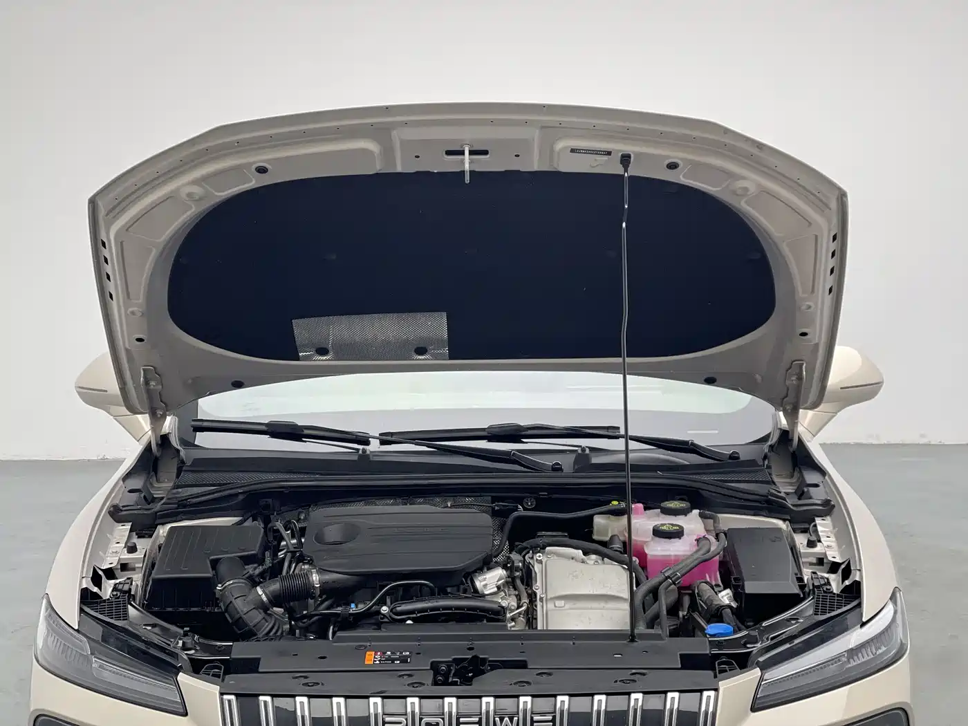 Roewe M7 DMH 2025 2025 1.5T 115km Mid-range