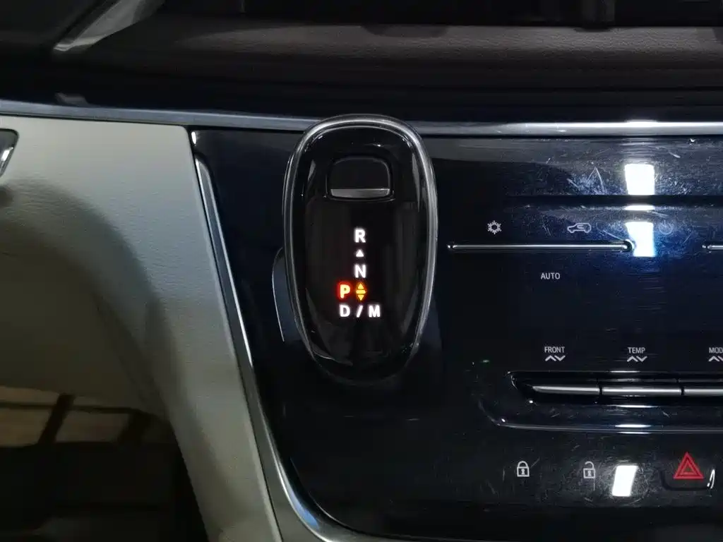 Buick GL8 2020 Model Land Business Class 652T Luxury фото 13