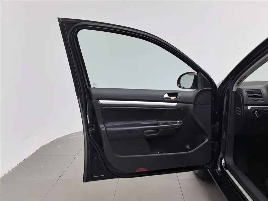 Volkswagen Sagitar 2011 1.4TSI Automatic Technology фото 8