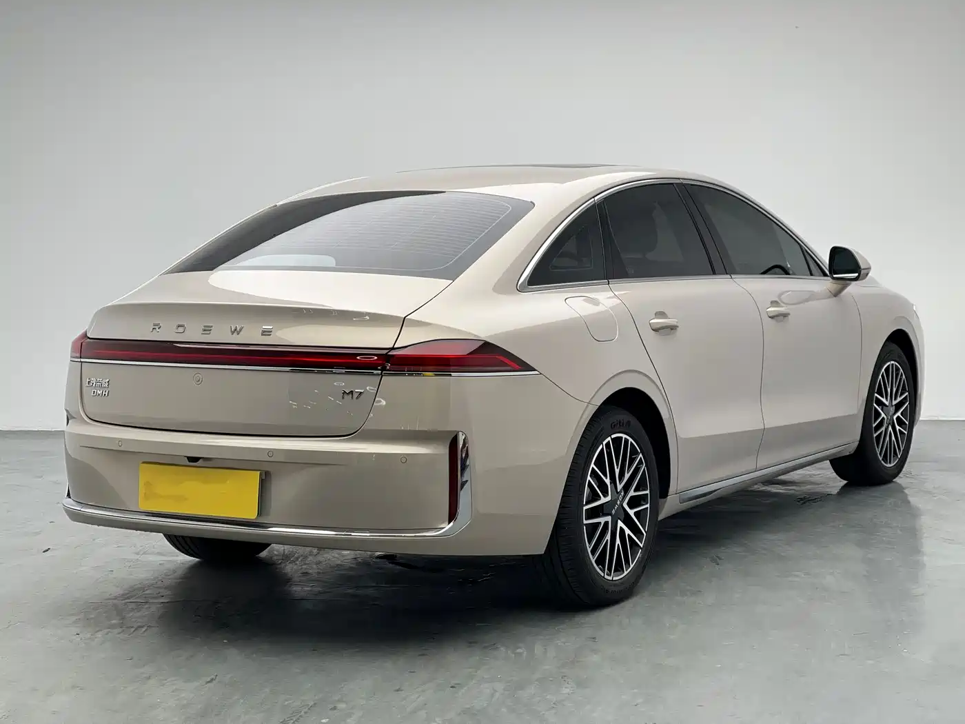 Roewe M7 DMH 2025 2025 1.5T 115km Mid-range