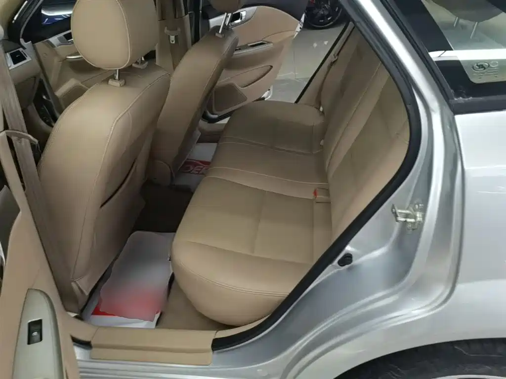 Buick Excelle 2013 1.5L Automatic Classic фото 17