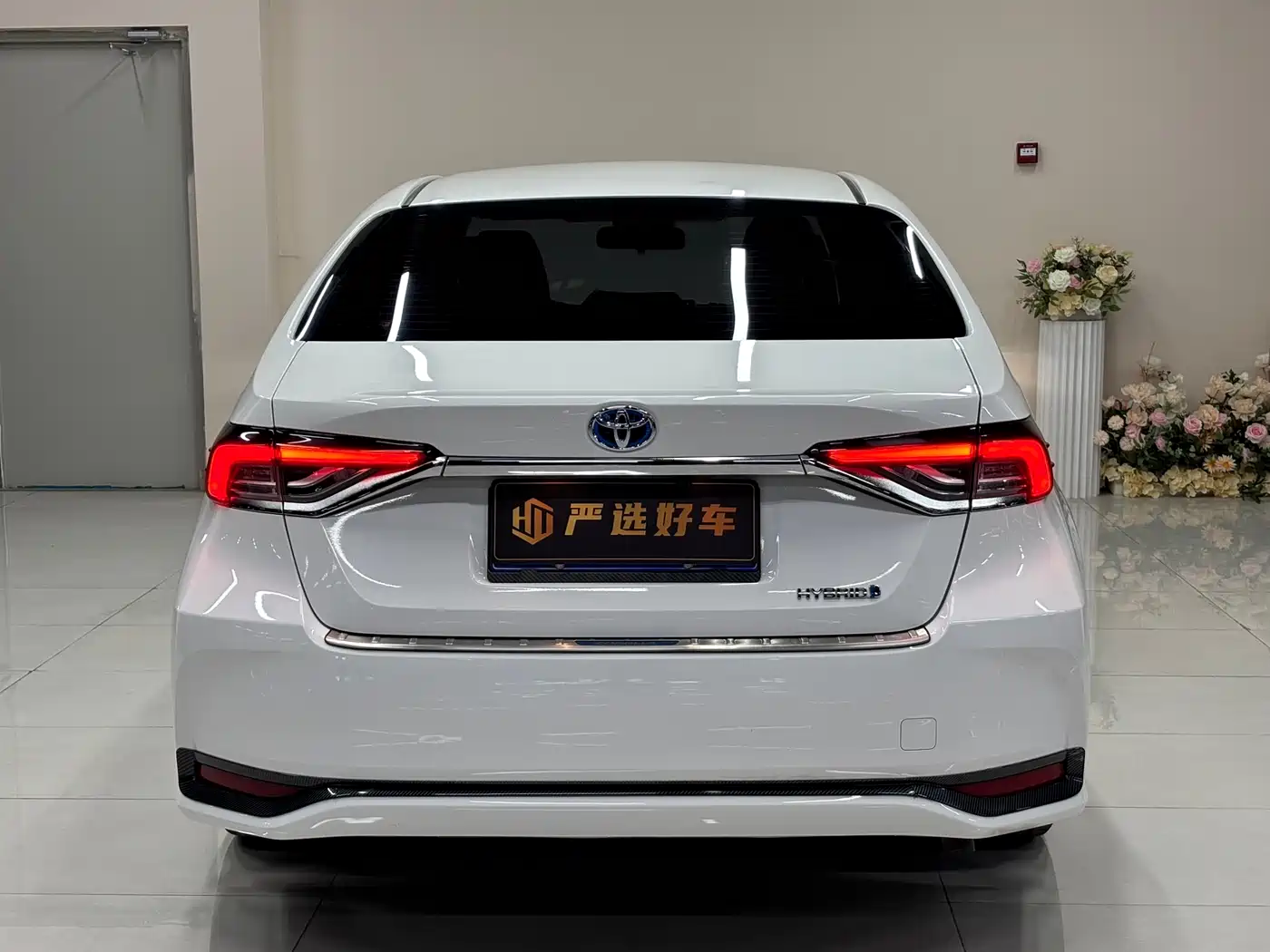 Toyota Corolla 2023 1.8L Smart Hybrid Dual Engine Pioneer Edition фото 3