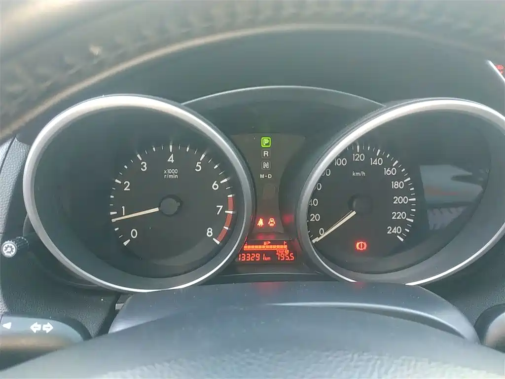 Mazda Mazda5 2014 2013 2.0L Automatic Luxury