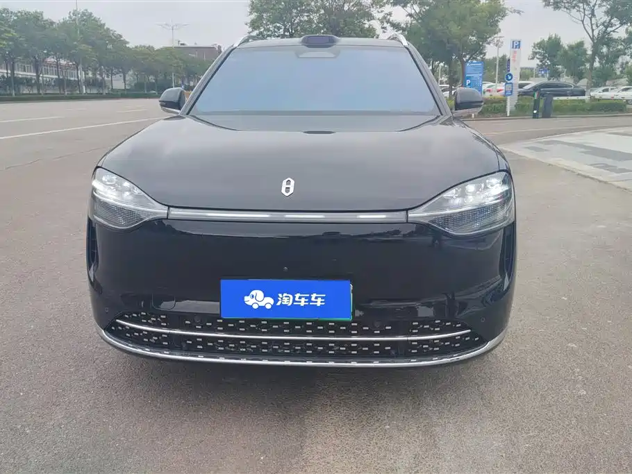 AITO Wenjie AITO M9 2024 Extended Range Max 42kWh 5-seater фото 2