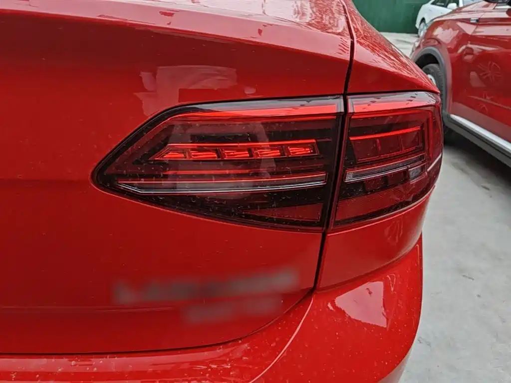 VOLKSWAGEN LINGDU