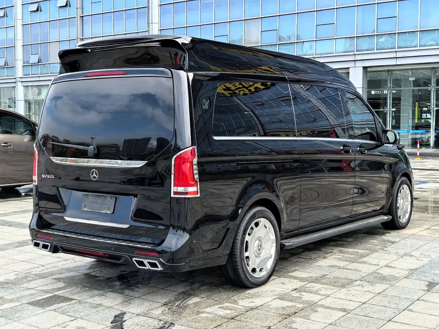 Mercedes-Benz V-Class 2022 V 260 L Long Wheelbase Prestige Edition фото 8