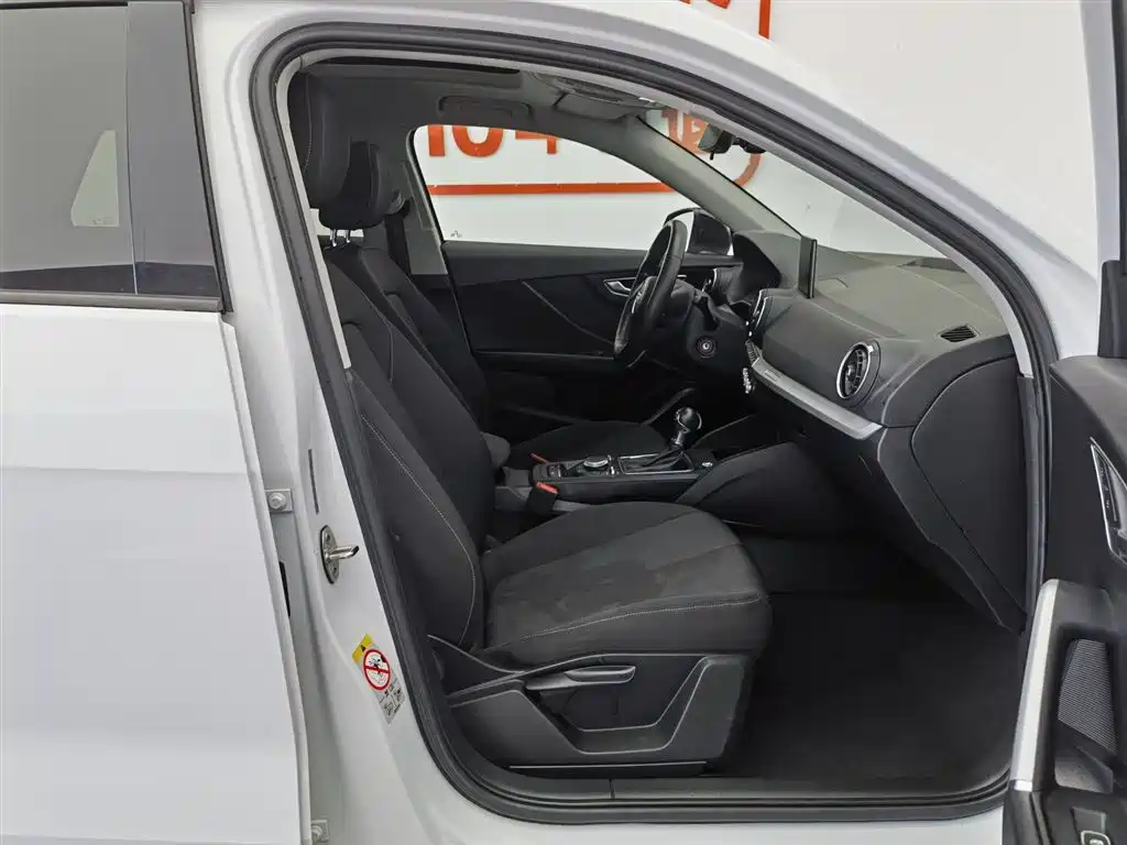 Audi Q2L 2020 35 TFSI Progressive Dynamic Model фото 23