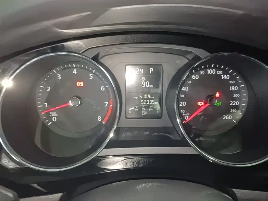 Volkswagen Sagitar 2017 1.6L Automatic Comfort фото 12