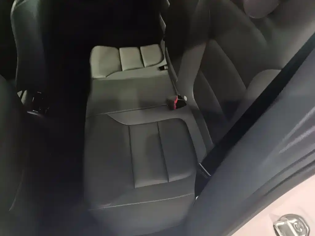 Volkswagen Sagitar 2017 1.6L Automatic Comfort фото 17