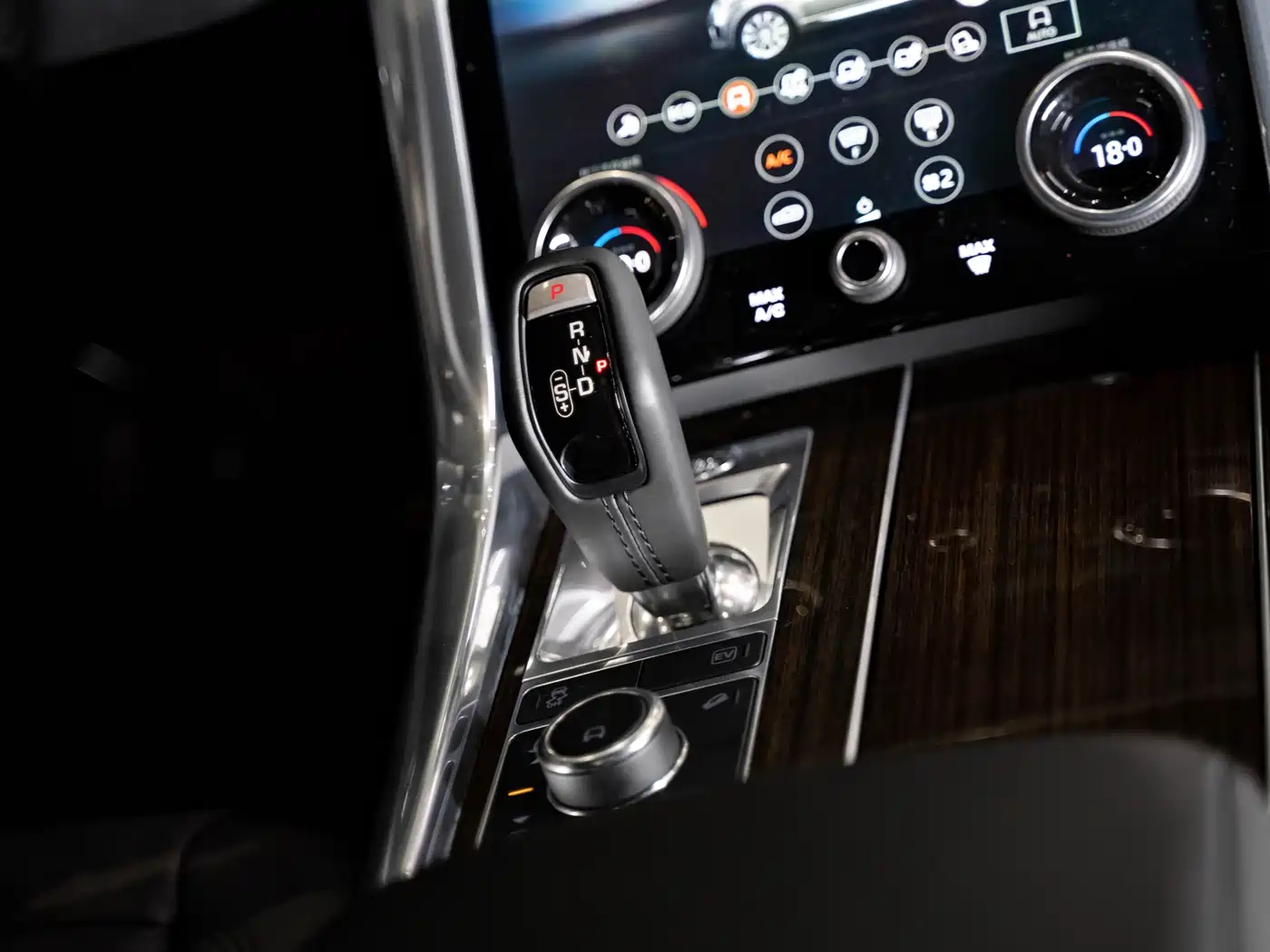 Land Rover Range Rover Sport PHEV 2018 Model P400e фото 17