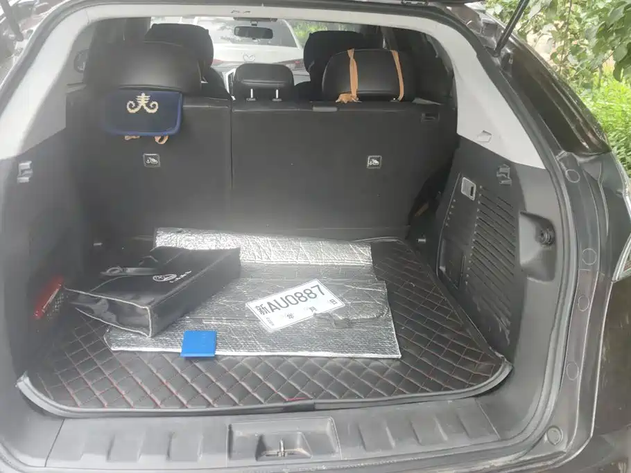 Luxgen U6 SUV 2016 2015 1.8T Innovation Edition