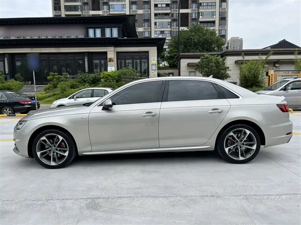 Audi A4L 2018 30th Anniversary 40 TFSI Fashion фото 20