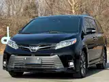 صورة 1 - Toyota Sienna