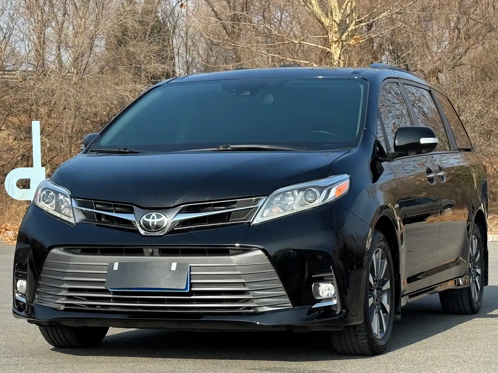 صورة 1 - Toyota Sienna