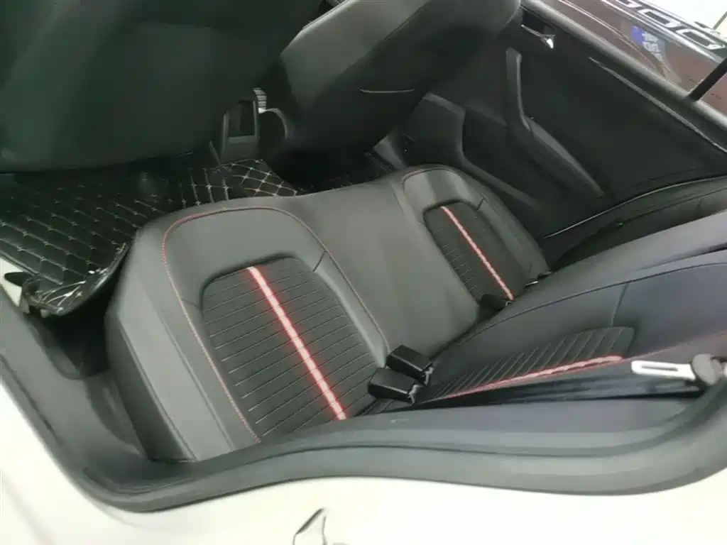 Škoda Skoda Rapid Spaceback 2020 1.5L Auto Comfort фото 17